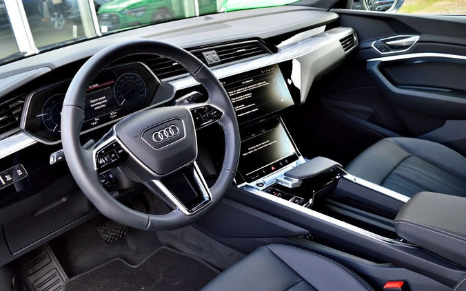 Audi e-tron cena 299900 przebieg: 8000, rok produkcji 2023 z Leśnica małe 781